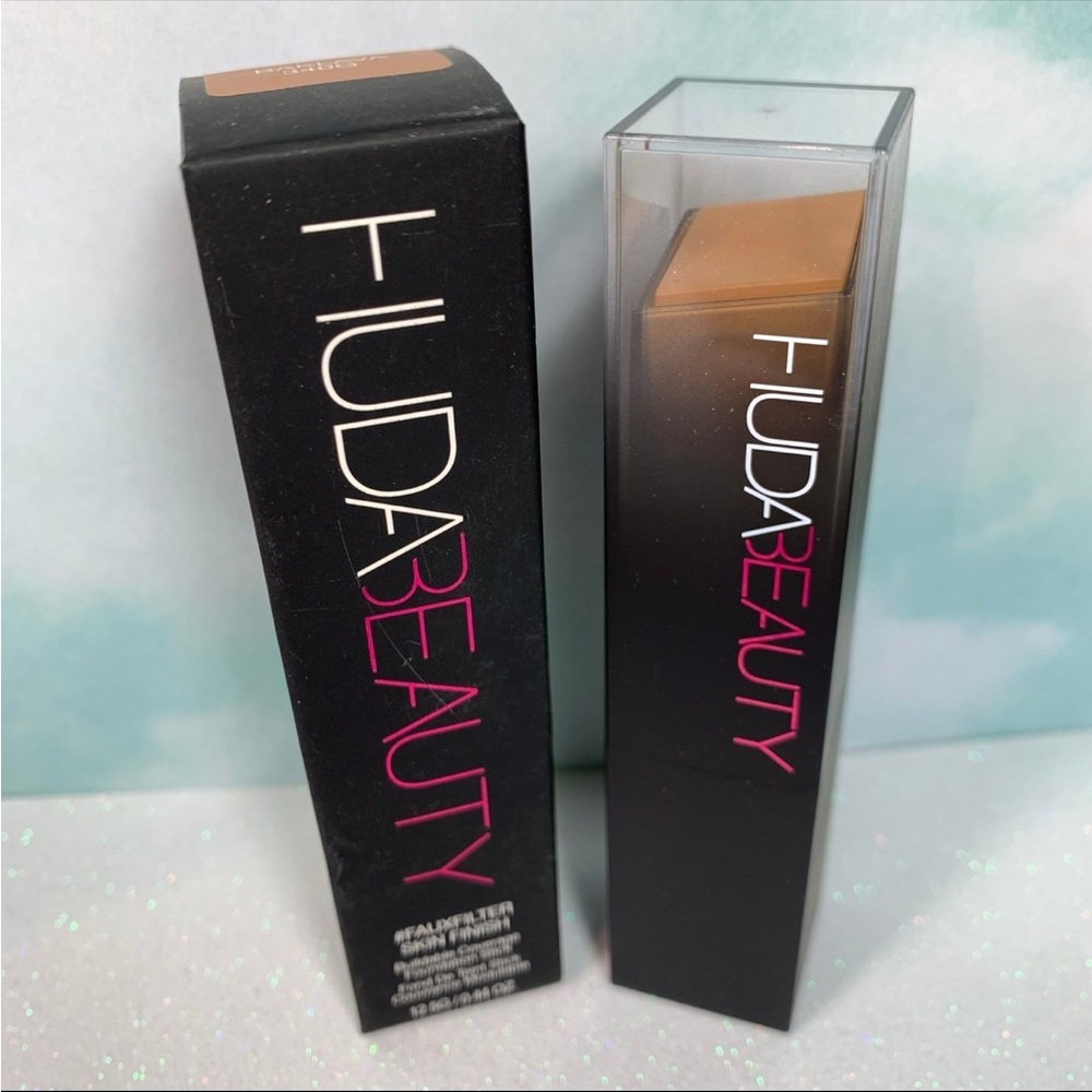 Huda Beauty Foundation Stick Baklava 340G